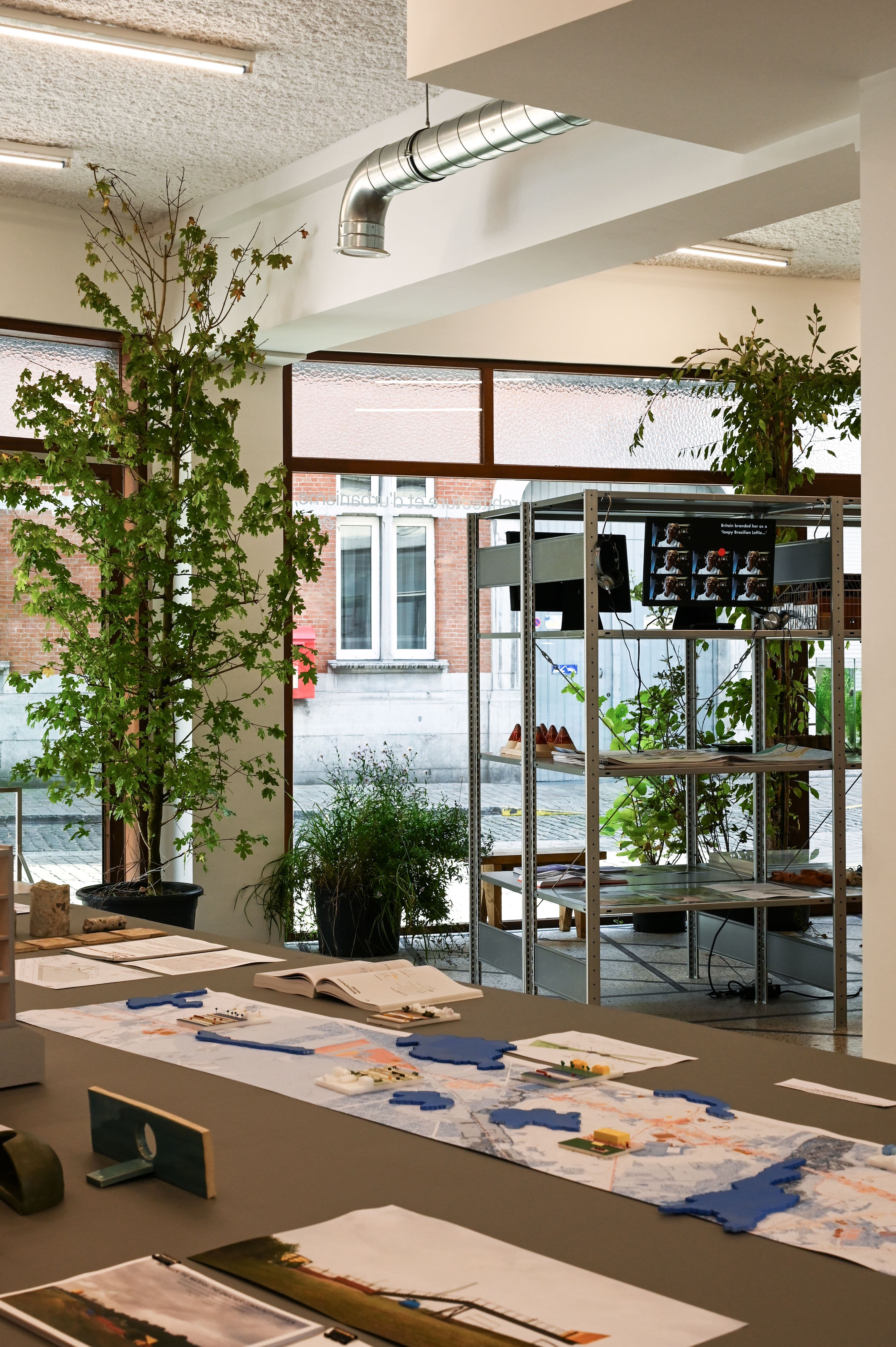 Sympoiesis, arts of practice in the ecological city-6